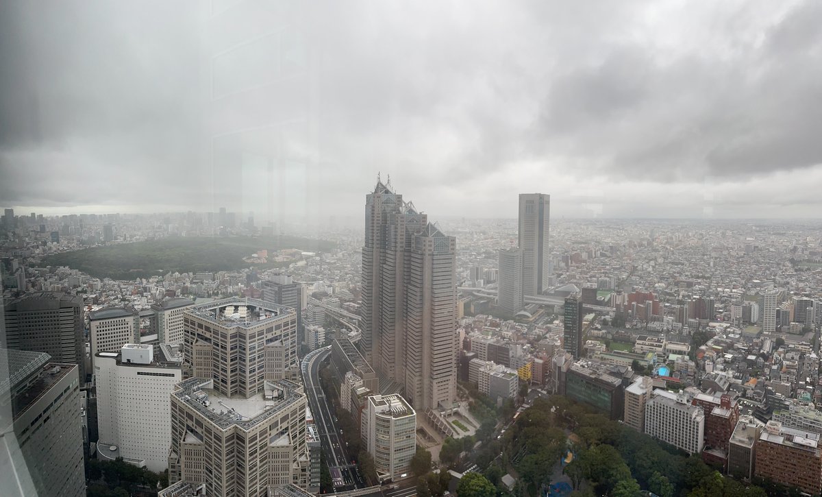 rinikag's tweet photo. #TyphoonShanshan reduces the pace of #Tokyo #JAPAN , but the city still carries on. At a lecture on #TotalQualityManagement at #JUSE #TQM #qualitycircle . #Typhoons last longer on land due to #ClimateChange #ActNow https://t.co/WTJPueJjta