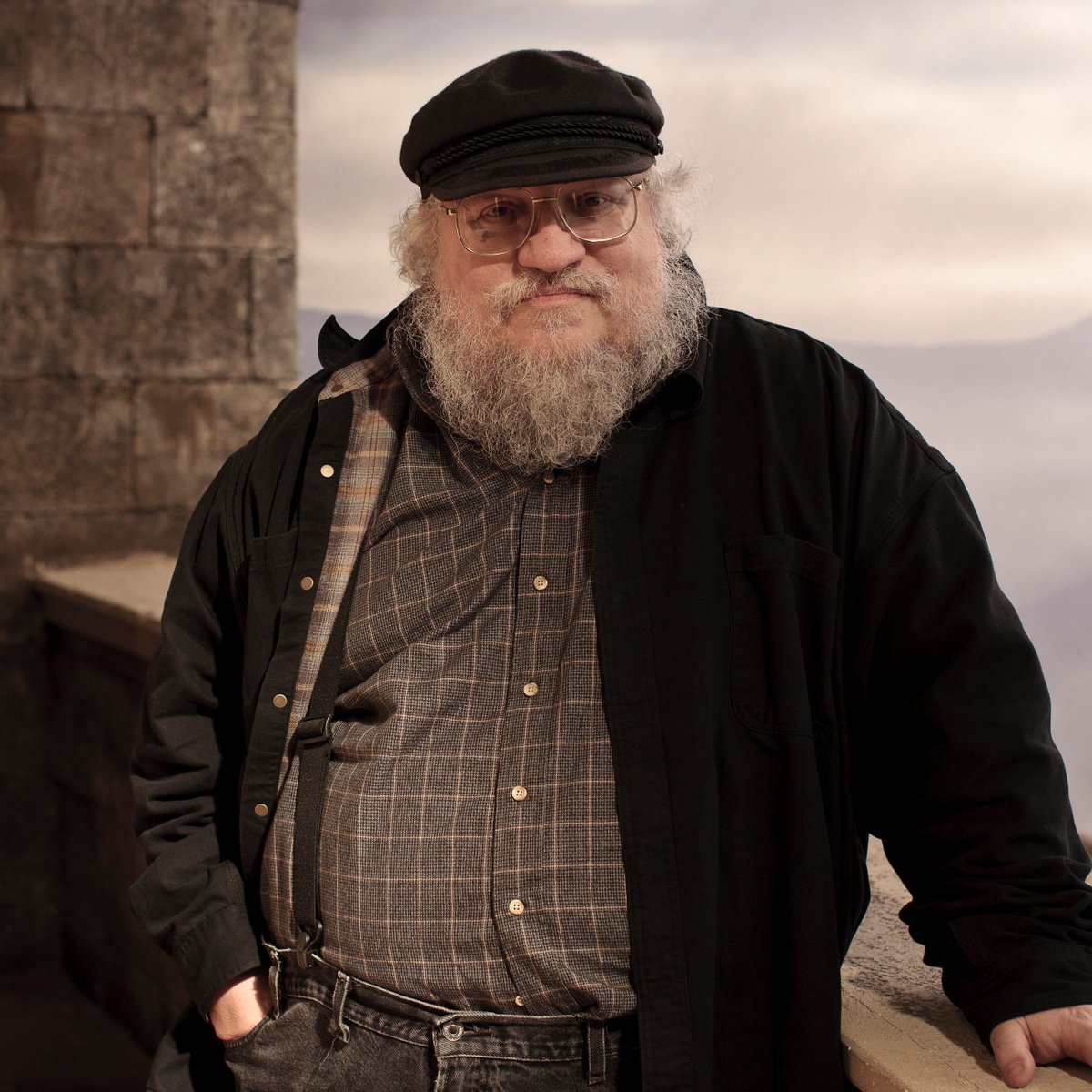 CultureCrave's tweet photo. George R.R. Martin says his upcoming blog post will be about 'everything that's gone wrong with House of the Dragon' https://t.co/EHfPidrJUp