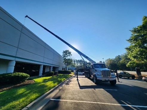 Maxim Crane Works tweet media