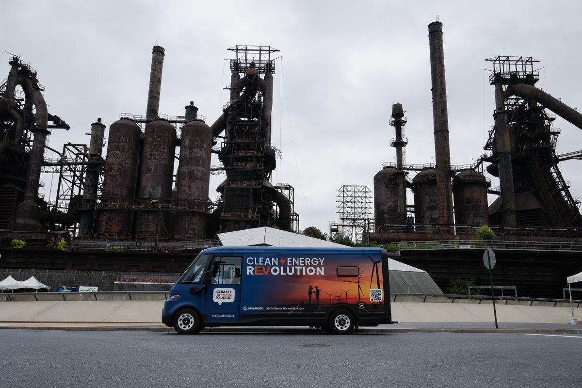 actonclimateUS's tweet photo. Allentown, you showed UP at yesterday's #CleanEnergyREVolution stop! ⚡️🚐
Thanks Mayor @matthewtuerk and local leaders for highlighting how federal clean energy investments are #DrivingClimateProgress by increasing clean energy jobs, and bringing solar energy to schools. ⚡☀️ https://t.co/FN0o1nKTmw