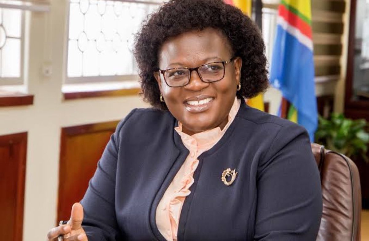 woundedUgandan's tweet image. The reckless creature that forgot to do its job, resulting to the death of over 100 innocent Ugandans in #Kiteezi 

Some, if not, majority of the bodies are still covered in garbage and there’s no any will of exhuming them.

@dorothykisaka RESIGN.

#KilledByKCCA