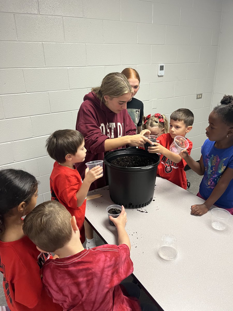 winkelman_craig's tweet photo. K-Lab kindergartners learning about plants this morning from BHS Principal McWilliams and our high school students from our horticulture class! #ThePlaceToB https://t.co/8AdEsaYjsB