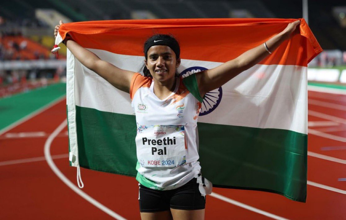 sonalgoelias's tweet image. Preethi wins BRONZE! 🥉🇮🇳🔥

Preethi Pal makes history as the first Indian woman to win a medal in a track event at the Paralympic Games  🇮🇳

She finishes 3⃣rd in the Women&apos;s 100m T35 category, bringing pride to the nation. 
Congratulations #PreethiPal 🙌🏻

#ParaAthletics…