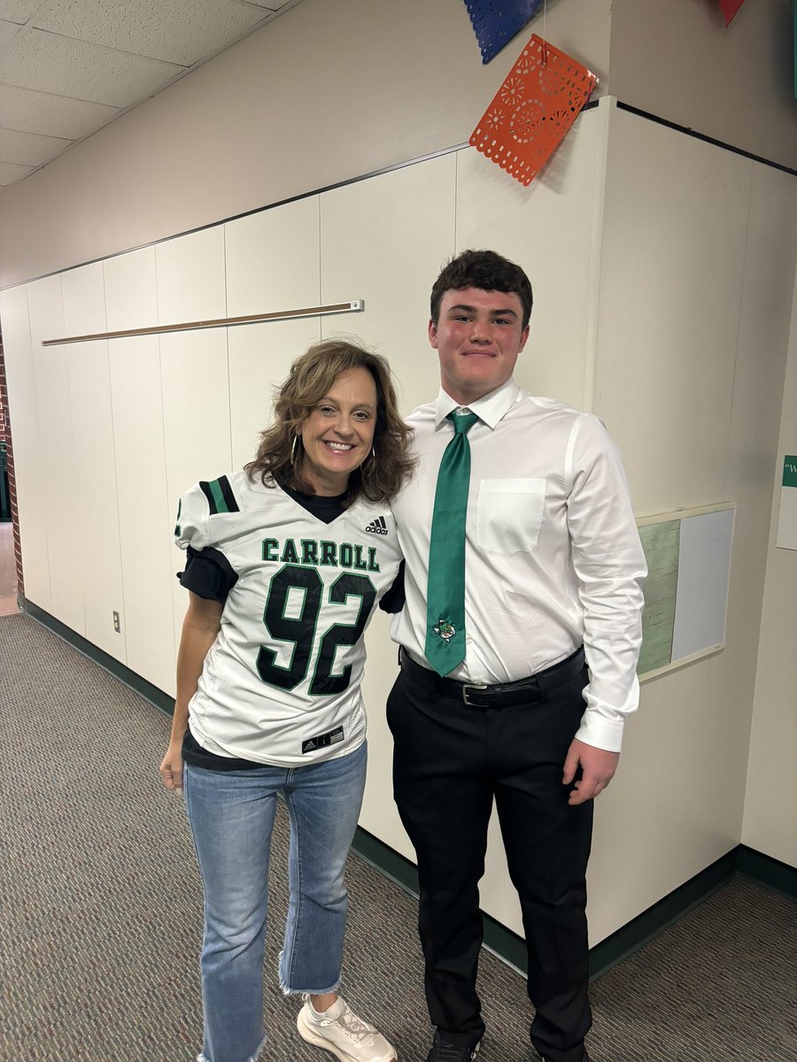 Thank you Mrs. Traynor #DragonMVP <a href="/CarrollDragonFB/">Southlake Carroll Football</a>
