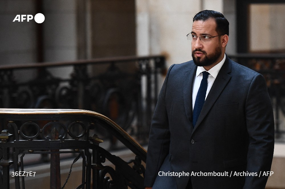 ⚖️ Une juge d'instruction parisienne a rendu un non-lieu dans l'enquête portant sur une possible dissimulation de preuves qu'aurait constituée la disparition de coffres-forts de l'ex-chargé de mission à l'Elysée Alexandre Benalla #AFP