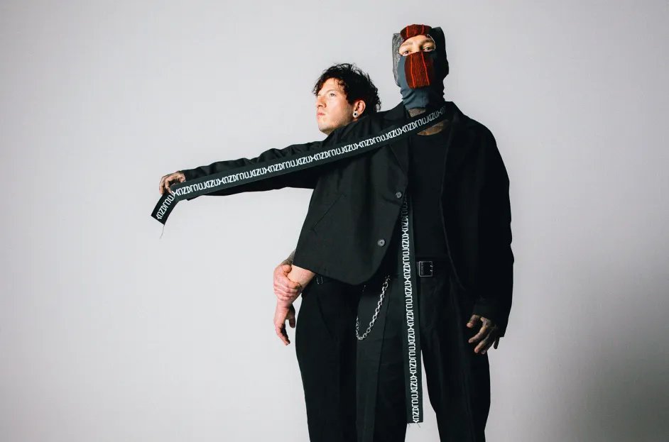 BanditoHub's tweet photo. 🚨Twenty One Pilots has been nominated in the 'Best Group' category at this year's #VMAs! It's a social category, which means it'll be decided through fan voting. 

First round of voting starts September 3rd https://t.co/Ia4NnhvrDr