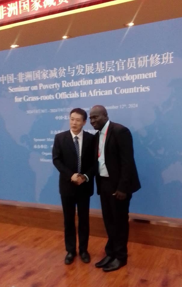 Gulu University (@guluvarsity) on Twitter photo Our PRO <a href="/opuklee/">james onono ojok</a> makes opening statement in the 2024 Beijing, China conference on Poverty Reduction, Community Engagement & Dev't for Grass-Roots Officials in African Countries. The 4-member delegation from Uganda includes two staff of Gulu University led by James Ojok Onono. Our PRO <a href="/opuklee/">james onono ojok</a> makes opening statement in the 2024 Beijing, China conference on Poverty Reduction, Community Engagement & Dev't for Grass-Roots Officials in African Countries. The 4-member delegation from Uganda includes two staff of Gulu University led by James Ojok Onono.
