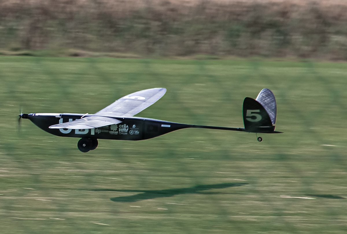 Parabéns à UBI Aeronautics Team pelo 3º lugar no Air Cargo Challenge 2024! 🏆🚀 Um orgulho para a NAV apoiar estes jovens entusiastas da aviação. Desejamos ainda mais sucessos pela frente! 👏✈️ 
#UBIAT #Aviação