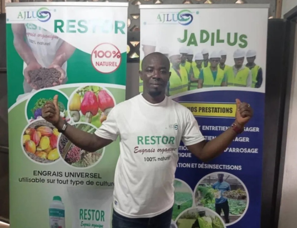 jstm_mali's tweet photo. 𝐑𝐮𝐛𝐫𝐢𝐪𝐮𝐞 𝐄𝐍𝐕𝐈𝐑𝐎𝐍𝐍𝐄𝐌𝐄𝐍𝐓 | 𝐉𝐒𝐓𝐌
L'objectif de Jean-Louis est double, il s'agit non seulement d'améliorer la prod....
#JSTM #science #journalisme #environnement #climat #agriculture #orvert #dechet #transformation #cotedivoire
https://t.co/8MsdCqAvPi https://t.co/R4sjcTMnnZ