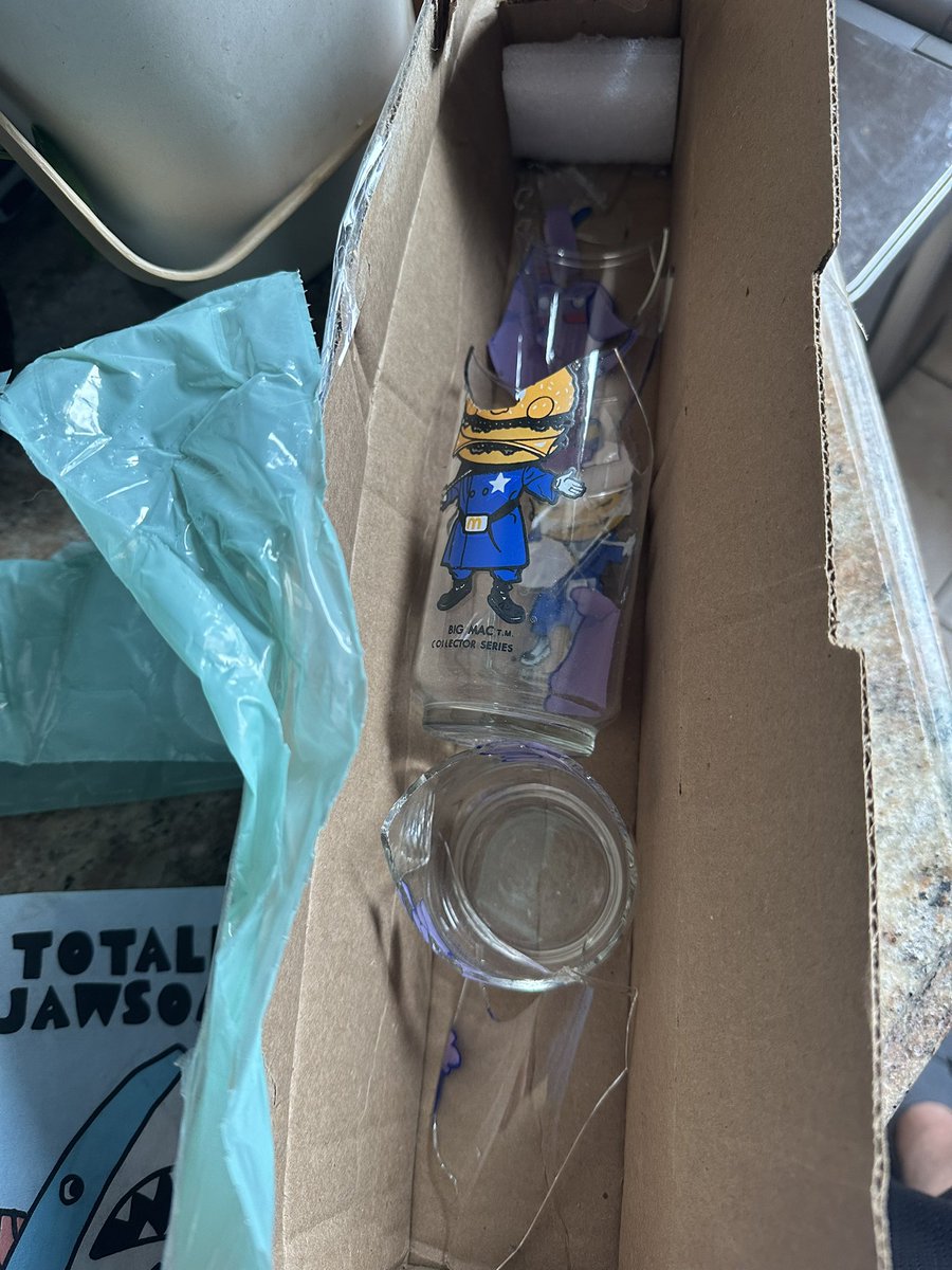 SteveContiDAGOD's tweet image. Finally opened the box that held the grimace glass that was supposed to replace the one @Thurdeye smashed last week. New glasses came completely obliterated, except for this creepy one I didn’t order. Guess my house is haunted now