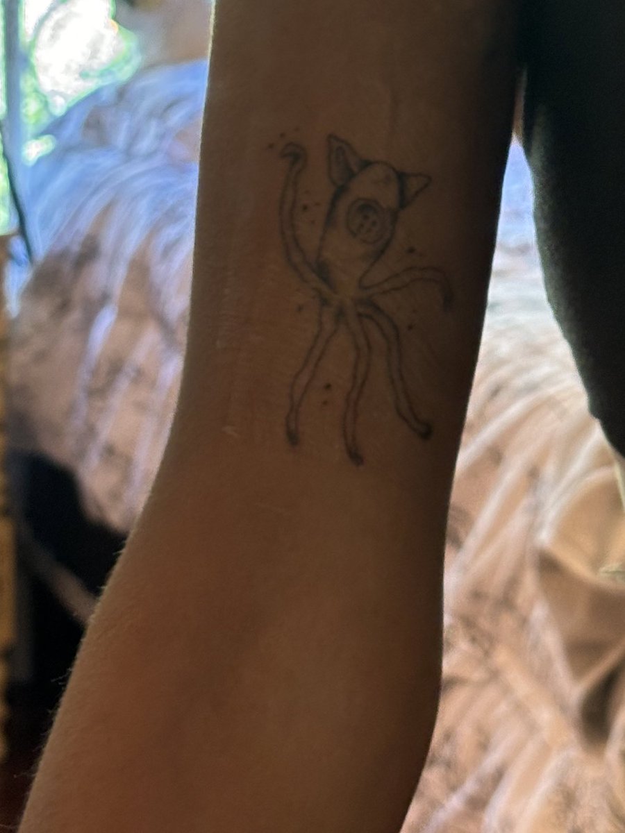 libramooncals's tweet image. Little life update , got two tattoos &amp;amp; I happened to get my period back the same day