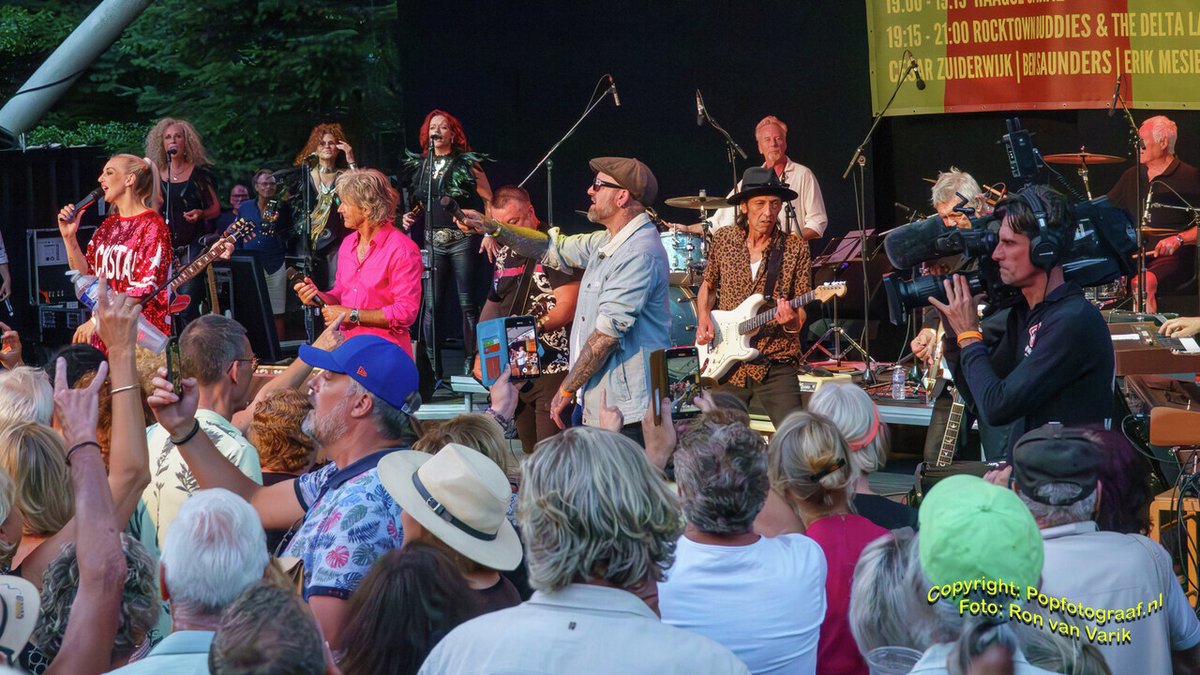 Wat een geweldige editie van het @haagsbeatfest was het weer! Heb je het gemist of wil je het nog eens beleven? De komende weken kun je het Haags Beat Festival terugkijken op Omroep West! 📺

Zorg dat je klaarzit op vrijdag 6, 13, 20 en 27 september voor een feestje thuis! 💃🕺