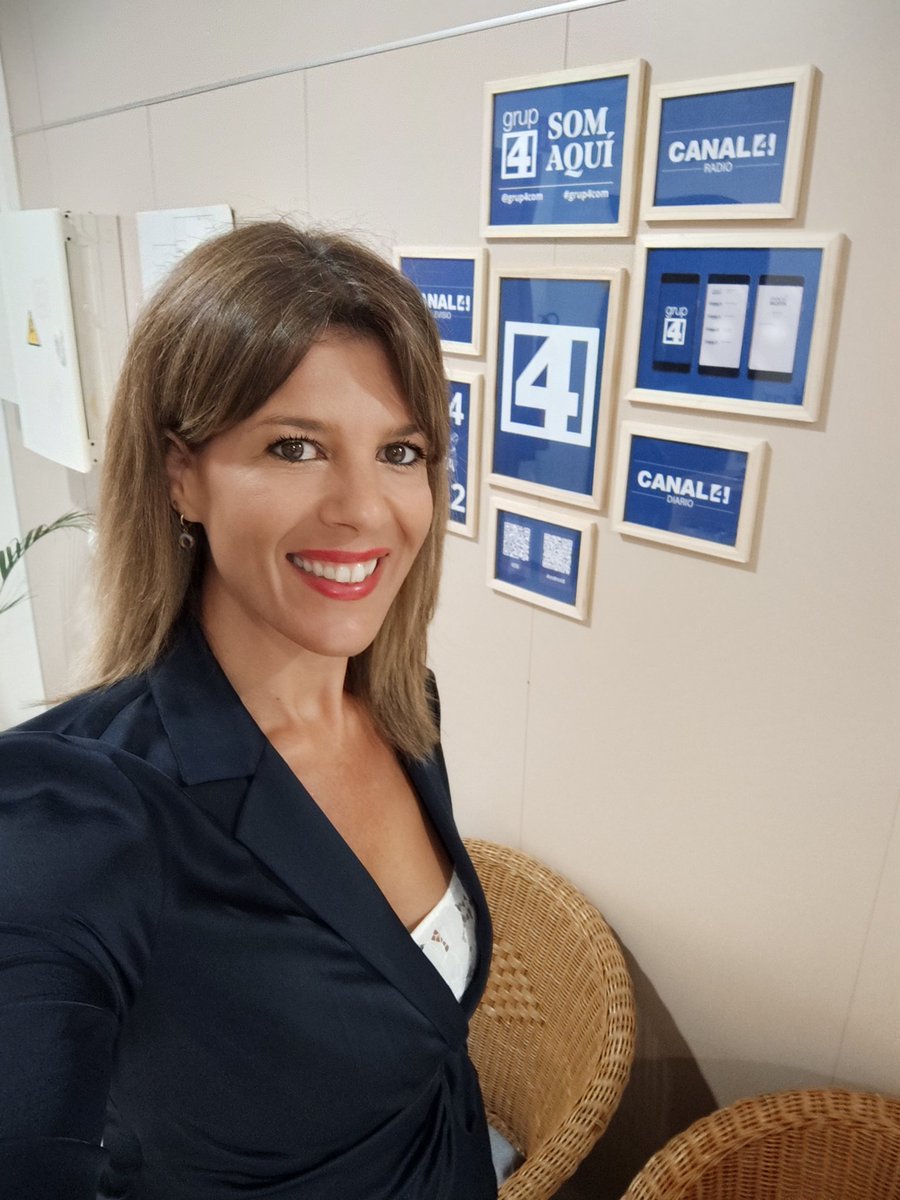 CristinaRoig's tweet photo. Día de promos para la nueva temporada del programa de debate #tot4 en #canal4TV @GRUP4COM 
Arrancamos el próximo martes día 10 de septiembre 💃💃💃
Martes y jueves, en directo, de 19,00-21,00 hrs https://t.co/bV5SF3fiFv