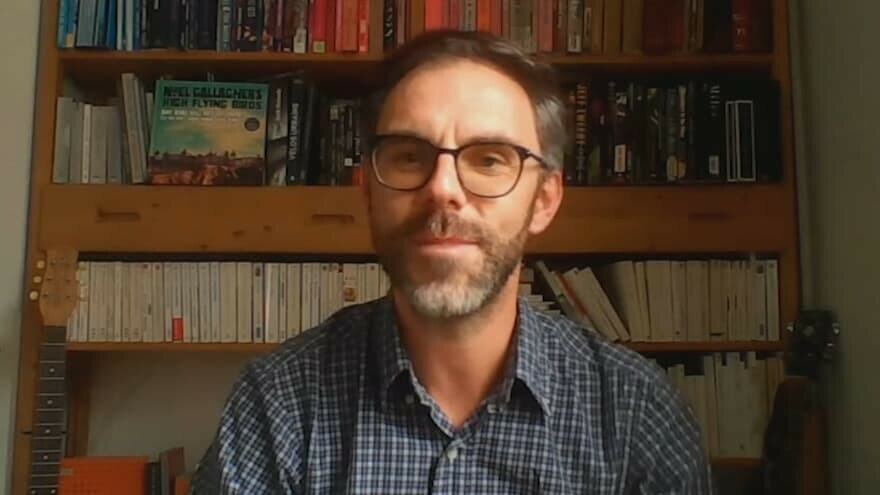 BFMTV's tweet image. "J'étais dépité": ce fan d'Oasis raconte la séparation du groupe à Rock en Seine en 2009 l.bfmtv.com/0gyT