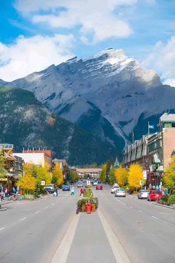 DHellicet's tweet image. 📍Banff Alberta Canada 🇨🇦