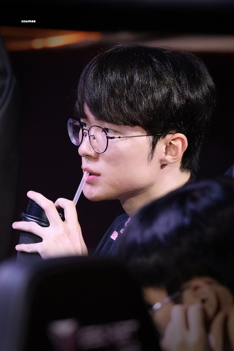 240829 페이커 #Faker    

상쿵 화이팅🍀
절대적인 응원과 지지🍀

#T1WIN #T1Fighting