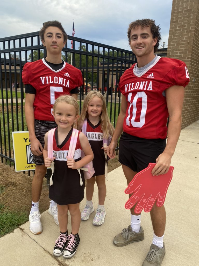Our Eagle seniors had a great time welcoming our elementary students to school this morning!
