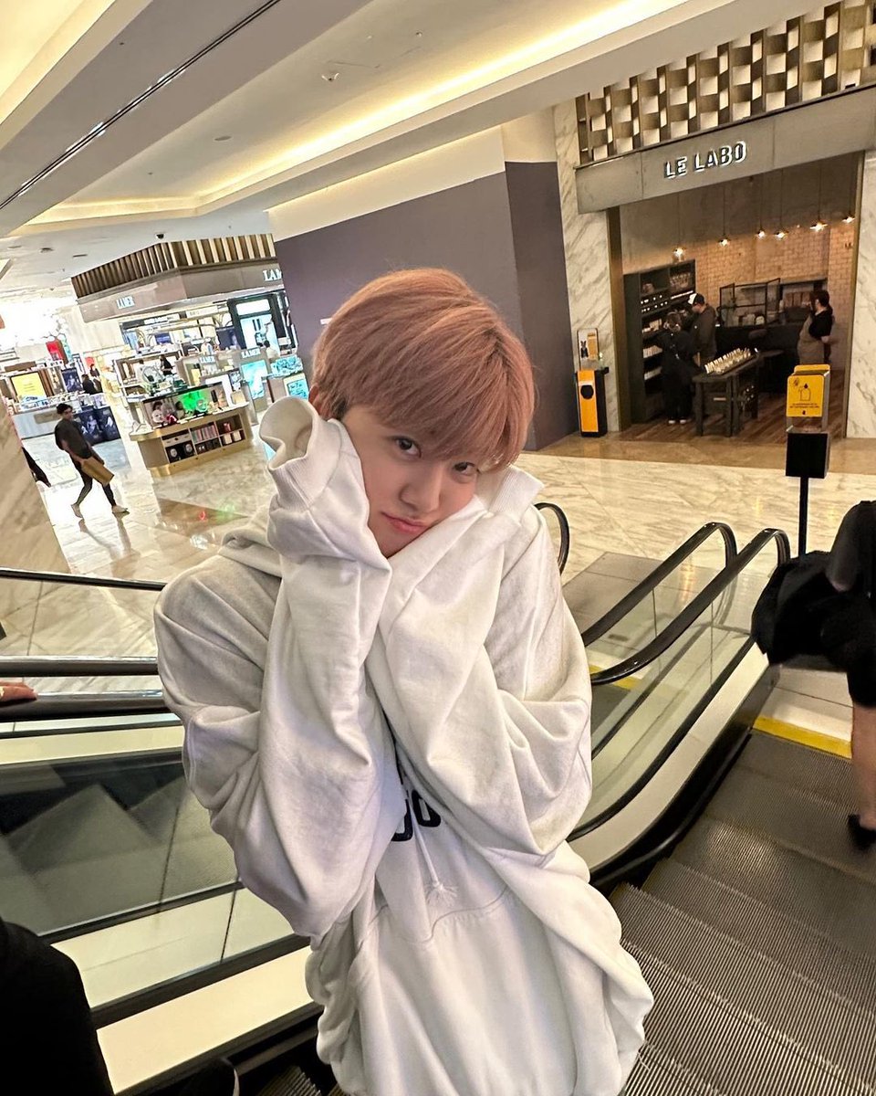 “สวัสดีครับ รับอะไรดี”

“รับ BA จ้า”

“เด็กนี่”