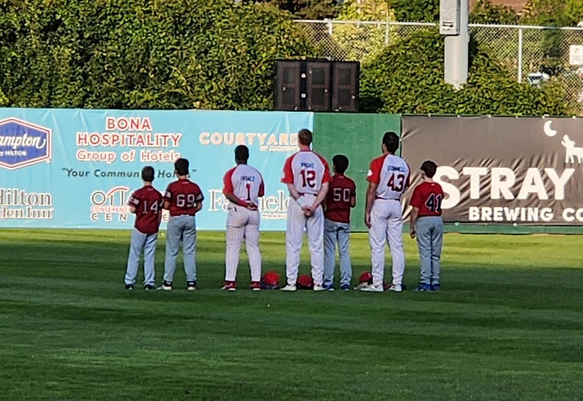 BaseballChelsea's tweet image. Une belle soirée de Baseball Chelsea aux @ottawa_titans.

It was a great Baseball Chelsea Day at the Ottawa Titans.