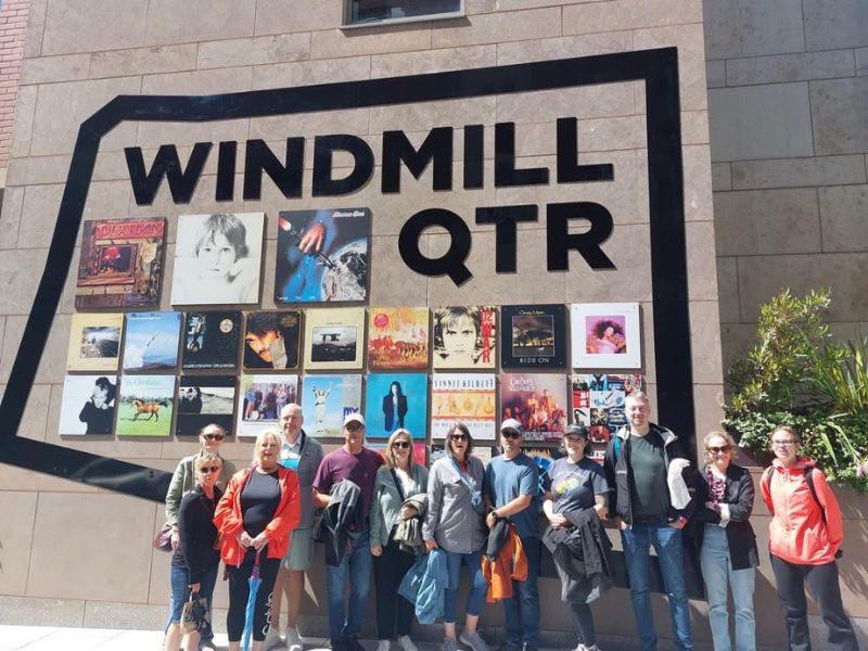 🎸 Music History Walking Tour

Join Aroundireland.ie Tours for a captivating Music History adventure! This walking tour invites you to explore Dublin's rich history and legacy through its renowned landmarks and lesser-known treasures.

More info: culturenight.ie/event/music-hi…