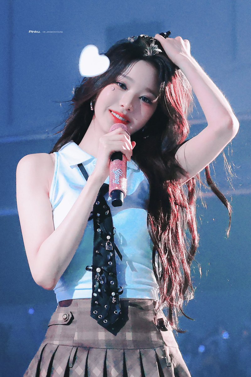powha's tweet photo. Happy Wonyoung Day!🐰🎂

24h Wonyoung Day live~
https://t.co/5hVd0en3Bc

#LuckyVickyDay #원영이_생일이라니_완전럭키비키잖아 
#원영 #장원영 #ウォニョン #WONYOUNG #IZONE #아이즈원 #アイズワン https://t.co/5ysUnqIJCM