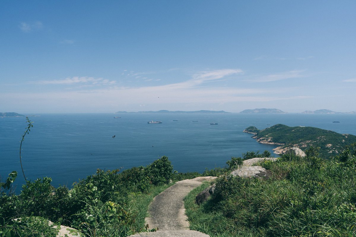 Philo2022's tweet photo. The scene blurs the boundary between me and the sky, as well as the sea. I'll come back again. Lamma Island, Hong Kong.
#Philo拍 #PhiloArt https://t.co/PjDNlmP3Wa