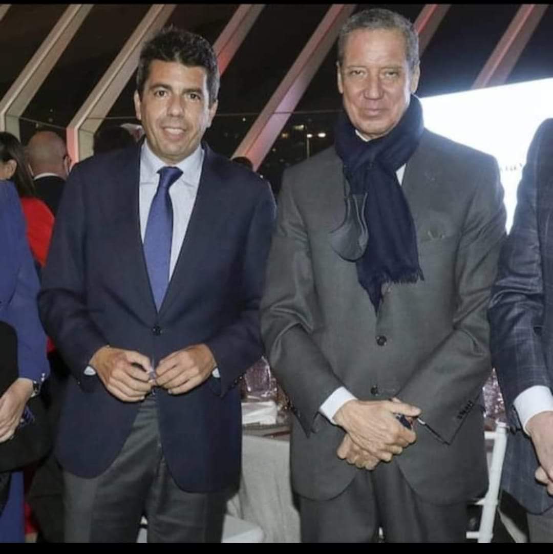 Zaplana..que os voy a contar de este ejemplar... corrupto cum laudem pero laudem...salió de la cárcel por enfermedad mu chunga...ahora lo van a beatificar por curación milagrosa..él escucha la palabra cárcel y se muere a chorros..después lo sacan y se recupera milagrosamente