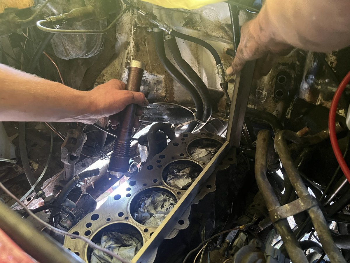 gearknobs_'s tweet image. We’re still in Hungary, but making progress on the head gasket.

Hopefully we’ll be back on the road tonight! 

#gearknobs #londontocapetown #cars