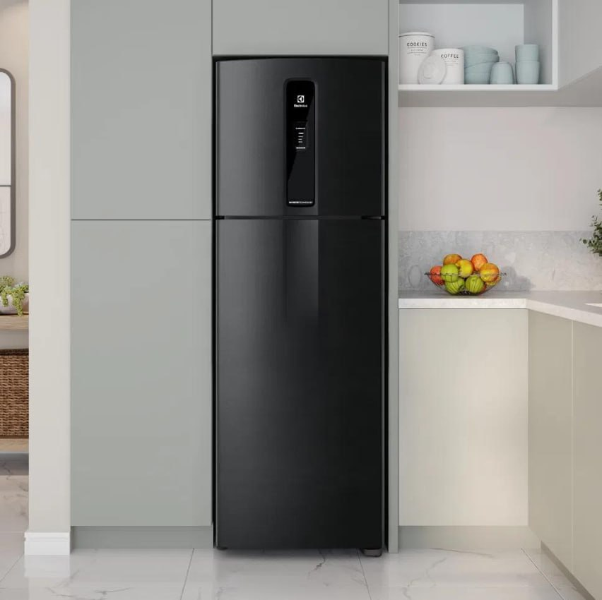 GefPromo's tweet photo. Aproveita‼️ 
▪️ Electrolux Heladera IT70B Cor Preto 480L 110V/220V
🔥 R$4125,00
✅ Aplique o Cupom de 5% OFF abaixo do preço
🛒Compre> https://t.co/vapGJi6NOf https://t.co/OFq1YVPn7s