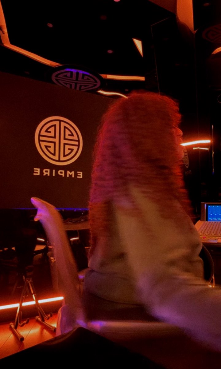 JERSEYCLUBQUEEN 👸🏽 tweet media