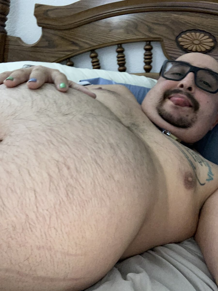 yobtaf4's tweet photo. Come rubs my belly https://t.co/ZmqSvXGuFL