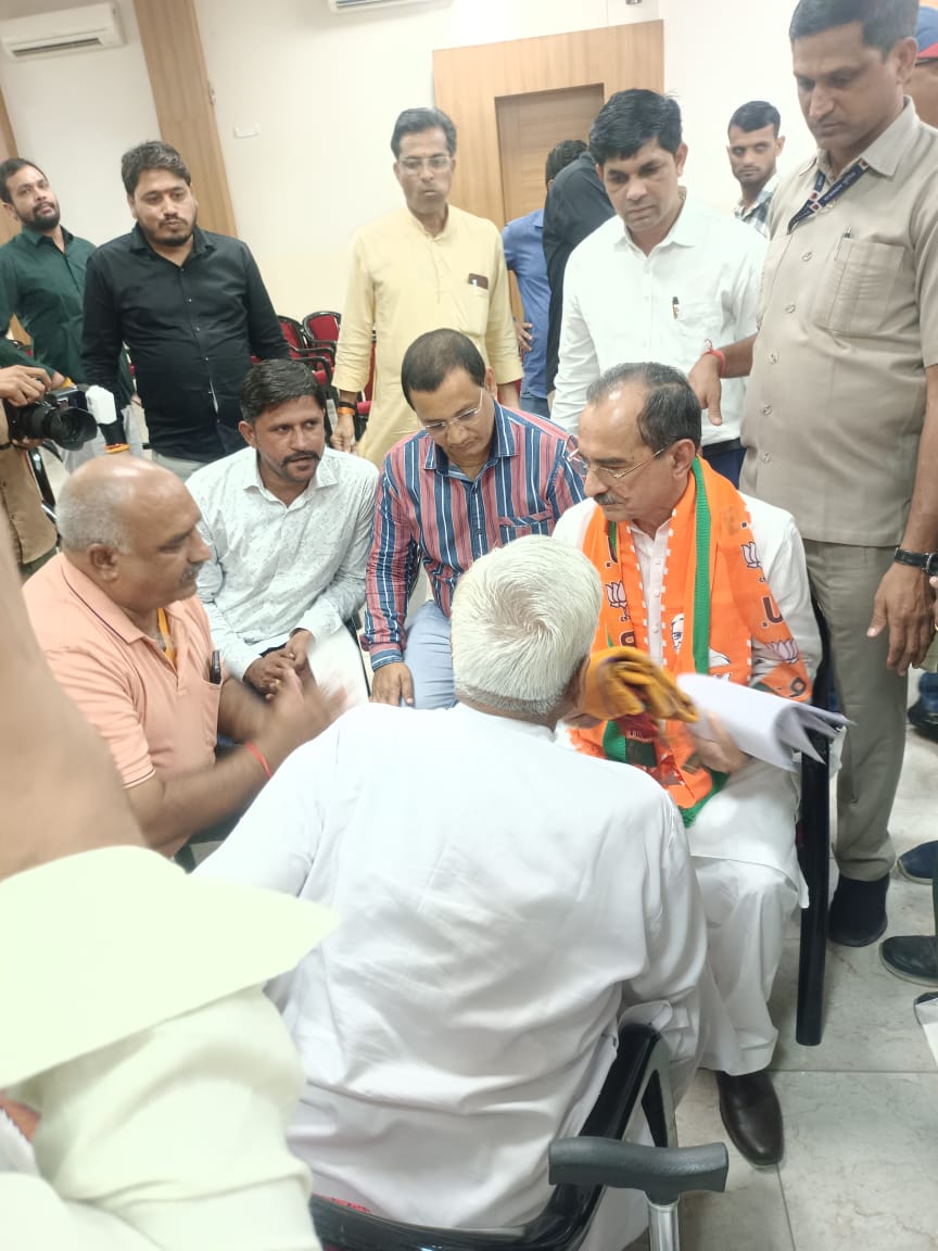thepawansihag1's tweet photo. आज जयपुर प्रवास के दौरान  प्रदेश अध्यक्ष @madanrrathore जी का सानिध्य मिला उनकी सादगी और उनकी आत्मियता को देखकर मैं कायल हो गया , एक बात तो मैं दावे के साथ कह सकता हूं की आदरणीय प्रदेश अध्यक्ष मदन राठौड़ जी के नेतृत्व में राजस्थान भाजपा नये आयाम स्थापित करेगी ।
@BJP4Rajasthan https://t.co/Jr1ws0mpja