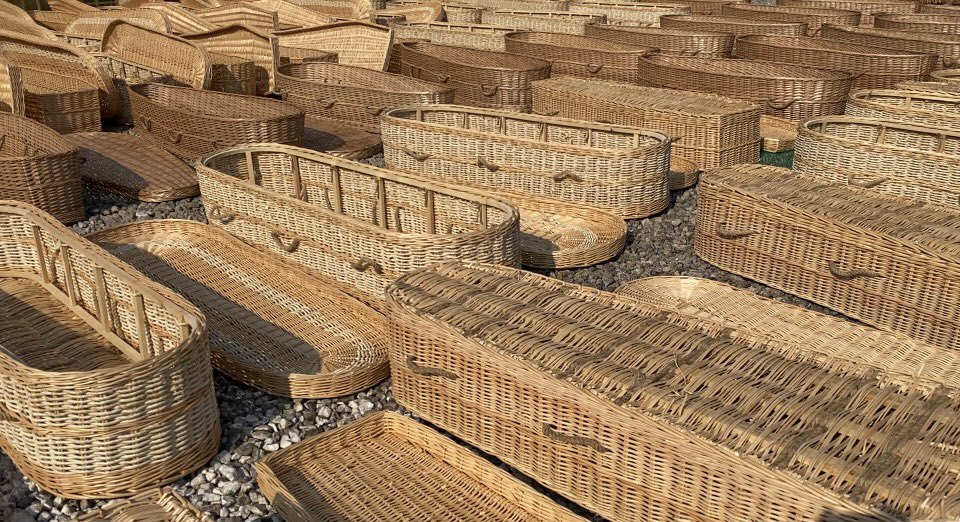 After a long week of crafting coffins, our workers finally get to clock out and enjoy a well-deserved weekend break. Their dedication and hard work ensure every piece is made with care and precision. Now, it's time to rest and recharge for the week ahead !

#willowcoffins