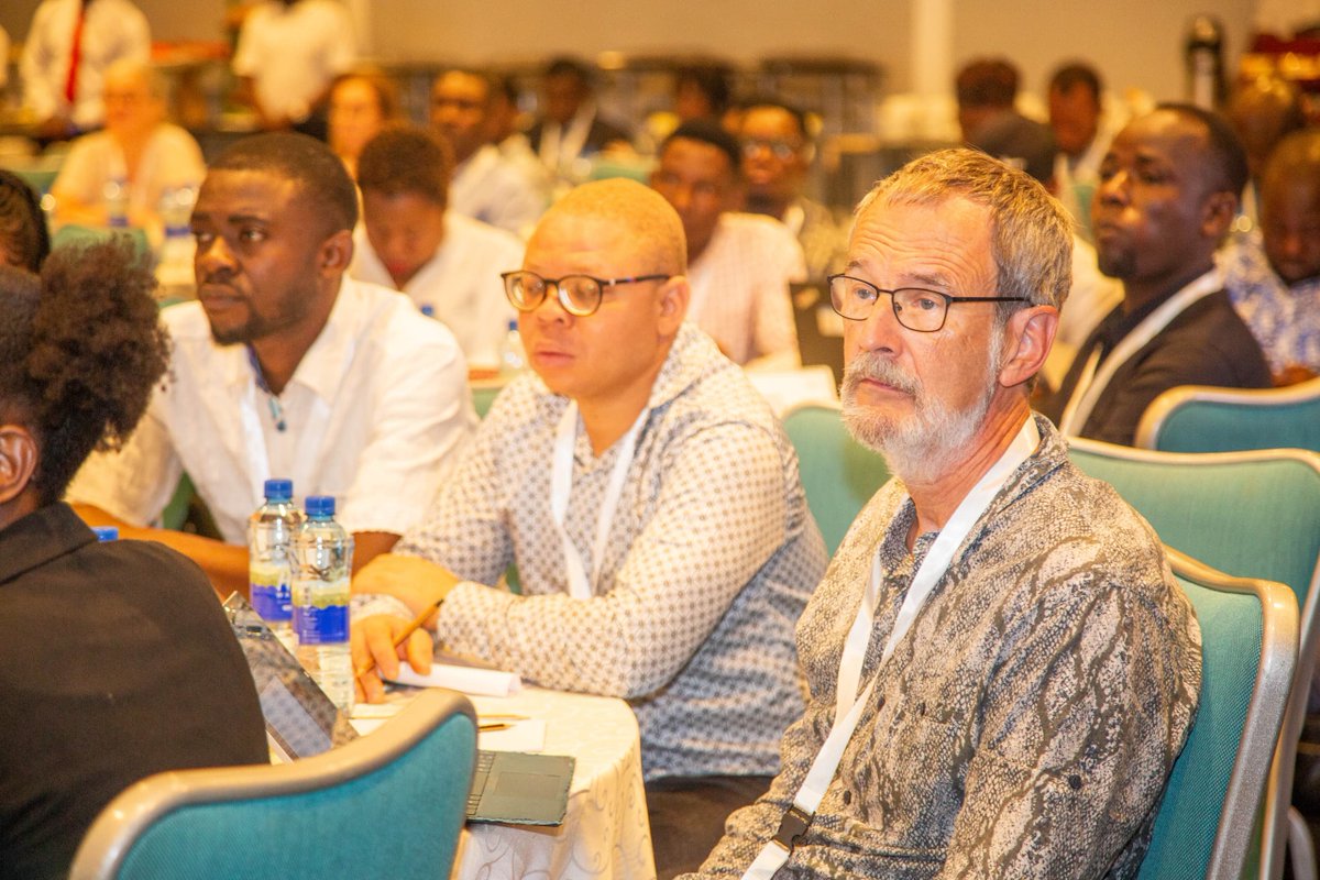 cam_crid's tweet photo. @keumenichr1993, #PhD student at #CRID, attended the #INOVEC International Conference in #Tanzania (Aug 26-28, 2024). He presented on "Detection of F1534C, V410L, and V1016I kdr #mutations & their link to pyrethroid #resistance in #Aedes aegypti from #Cameroon."🦟💪#PublicHealth https://t.co/xAQcRy0Ic7