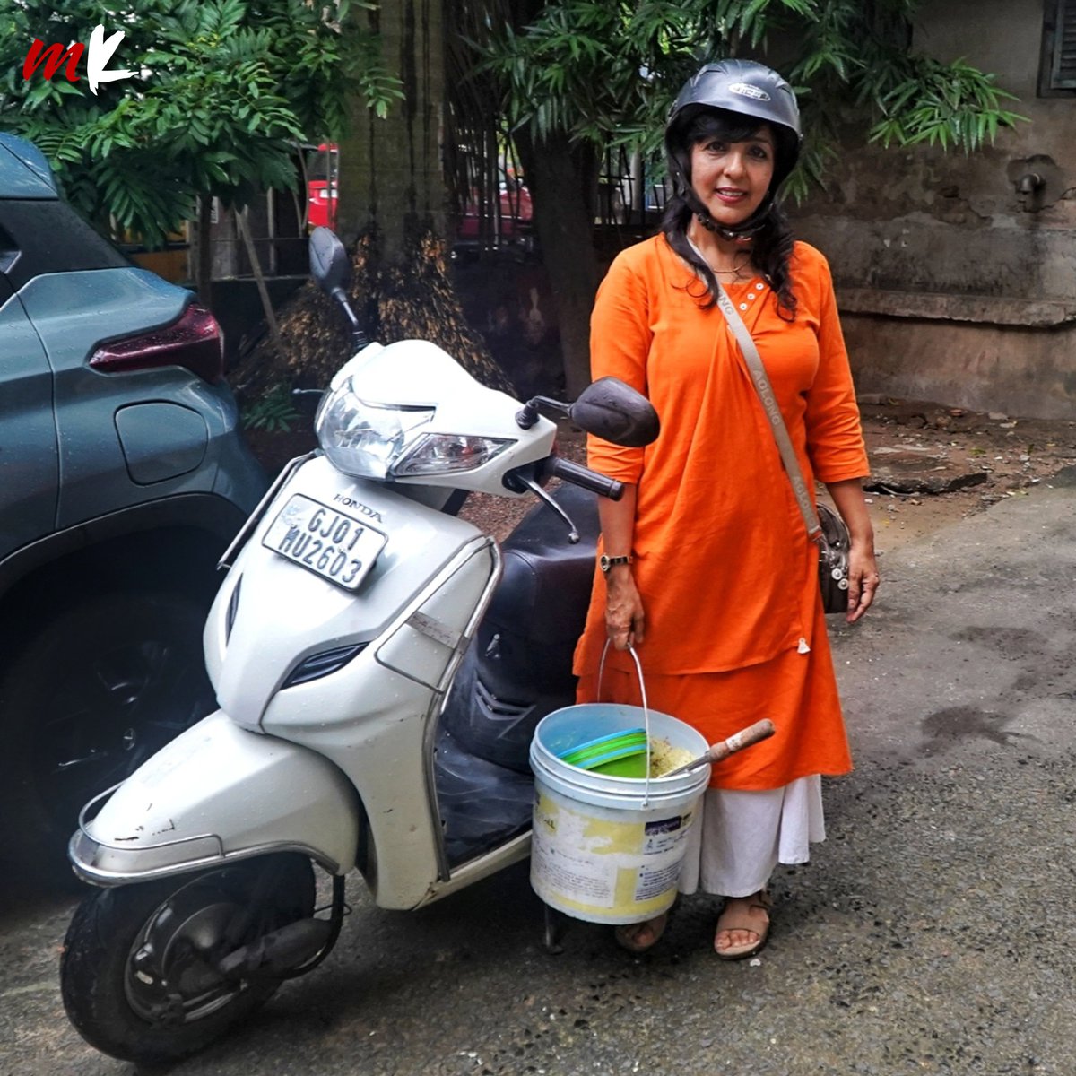 TT_My_Kolkata's tweet photo. From not being a dog person to being responsible for hundreds of furry residents — Aarti Rajani of Ballygunge has been making life better for the #indies of south #Kolkata. 
Read more about her journey here: https://t.co/fN93yQvVkD

#AnimalWelfare #AnimalLovers #Dogs #MyKolkata https://t.co/Bp0YR9btqK