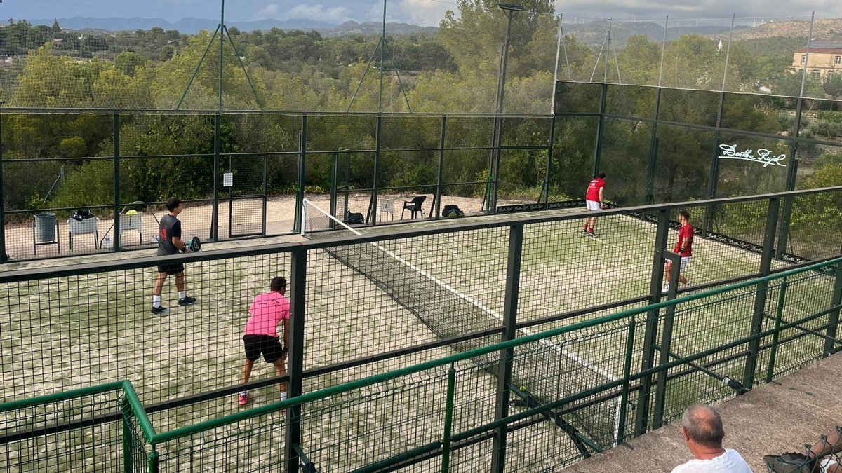 Esta setmana al Club de Tennis ha tingut lloc una nova edició del torneig de Tennis ciutat de #Tortosa i també torneig de pàdel! Enhorabona a tots els participants i gràcies a la Junta per seguir dinamitzant este espai únic a la nostra ciutat! #Cinta2024
