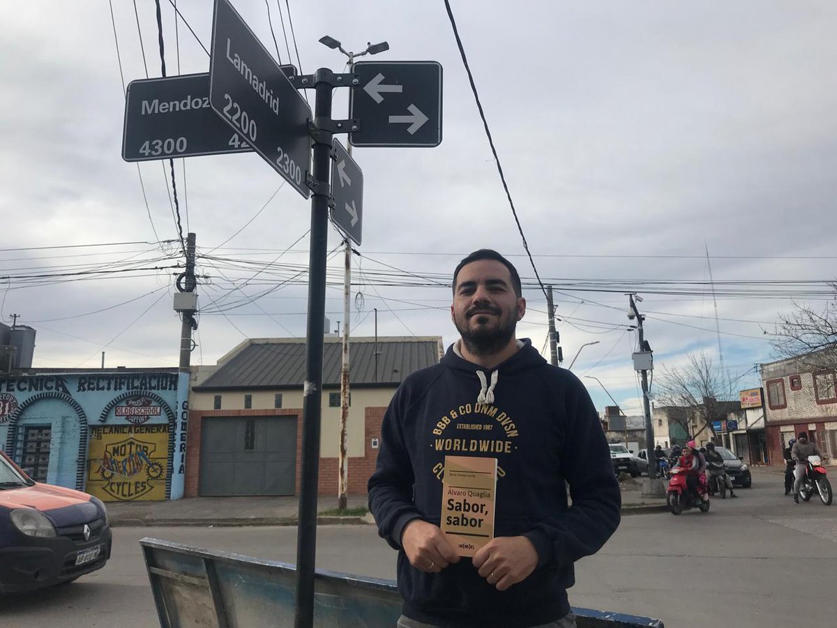 Editorial Municipal de Rosario tweet media
