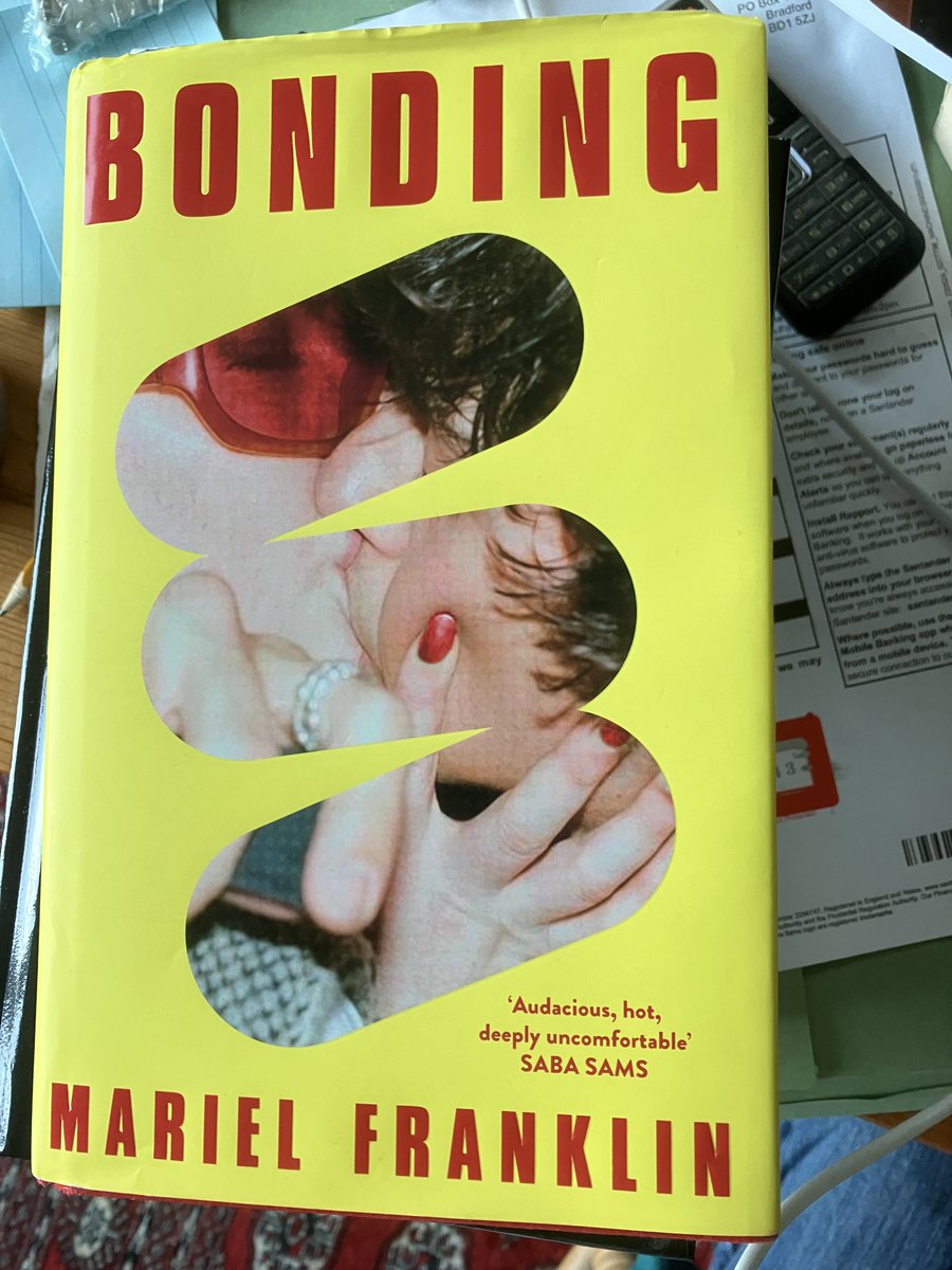 Moore_J_M's tweet image. Utterly brilliant novel

#Apps meets #Pharmaceuticals with a touch opf #ClassPrivilege thrown in.

Who are you following? #Algorithms or #Chemicals 

And lovely writing