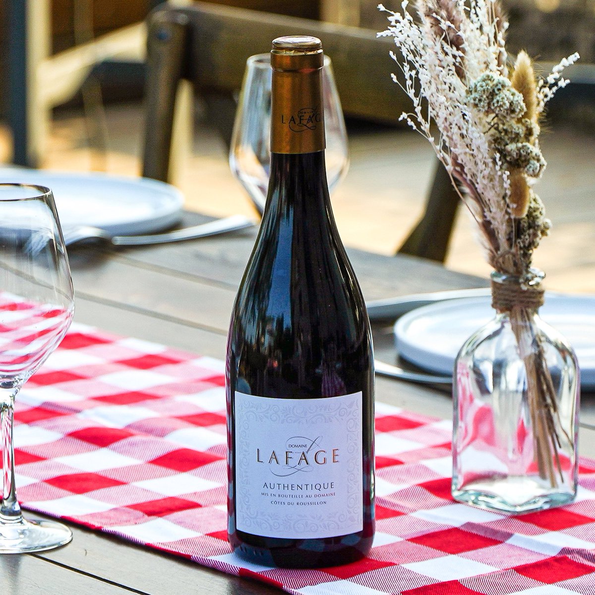 DomaineLafage's tweet photo. 17 points for Authentique 2022... With an amazing review from @TamlynCurrin at @Jancis_Robinson ! 😍
« This smells so good – like walking into a kitchen where raspberry jam is in the making on the stovetop... Such a pure-fruit wine. Throughout all: freshness. Superb. » 🍷 https://t.co/rJFDd0cuQG