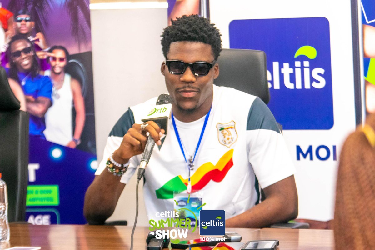 celtiisbj's tweet photo. [3ème Géant Concert : Celtiis Summer Show]

Ce matin, #AxelMerryl et #Crisba ont dévoilé les détails de la performance qu'ils nous réservent pour le concert de demain à 17h ! 

Aux cotés de #TGang  et #DonMetok, ils feront vibrer🔥 la 3ème scène du Celtiis Summer Show.

 #wasexo https://t.co/uTK2yy1FWv