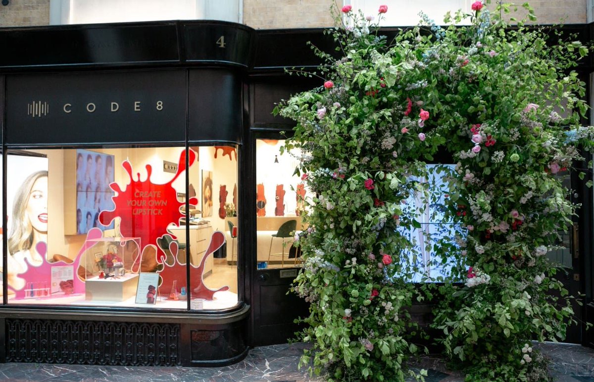 kellydobos's tweet image. Code8 Beauty launches its Bespoke Lipstick Bar - The Glass Magazine 

#beautyindustrynews #lipstick #colorcosmetics #businessofbeauty
buff.ly/3Z2FiVx