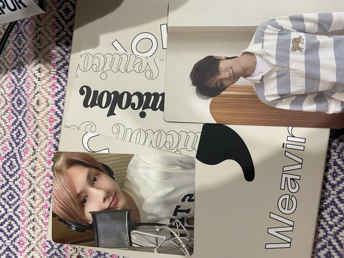 JinKpop12's tweet photo. 150 .- ส่งฟรี ได้ทั้งหมดตามรูปเลยค่ะ #ตลาดนัดสวนแครอท #ตลาดนัดseventeen #ตลาดนัดเซบทีน #การ์ดเซเว่นทีน https://t.co/opdYUv0Wpk