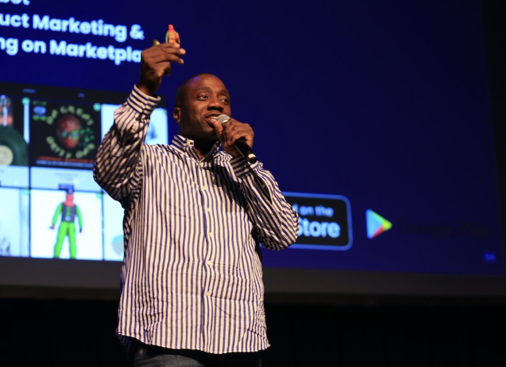 ToyzTidbit: Meet the founder Mr.Idowu! He spent the summer attracting new students to the Dah-Varisty platform. His mission is to help all of Gen Z be successful like him!