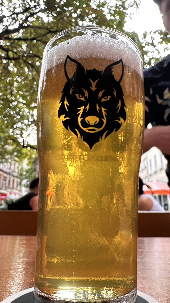 Auf den Urlaub🥳🍻
#Trinkbar
Cheers meine Lieben🥰