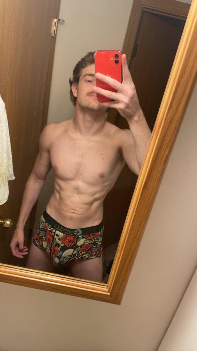 LongDickJack's tweet photo. You know you want to see this long fat white dick https://t.co/gYslKE2SD5