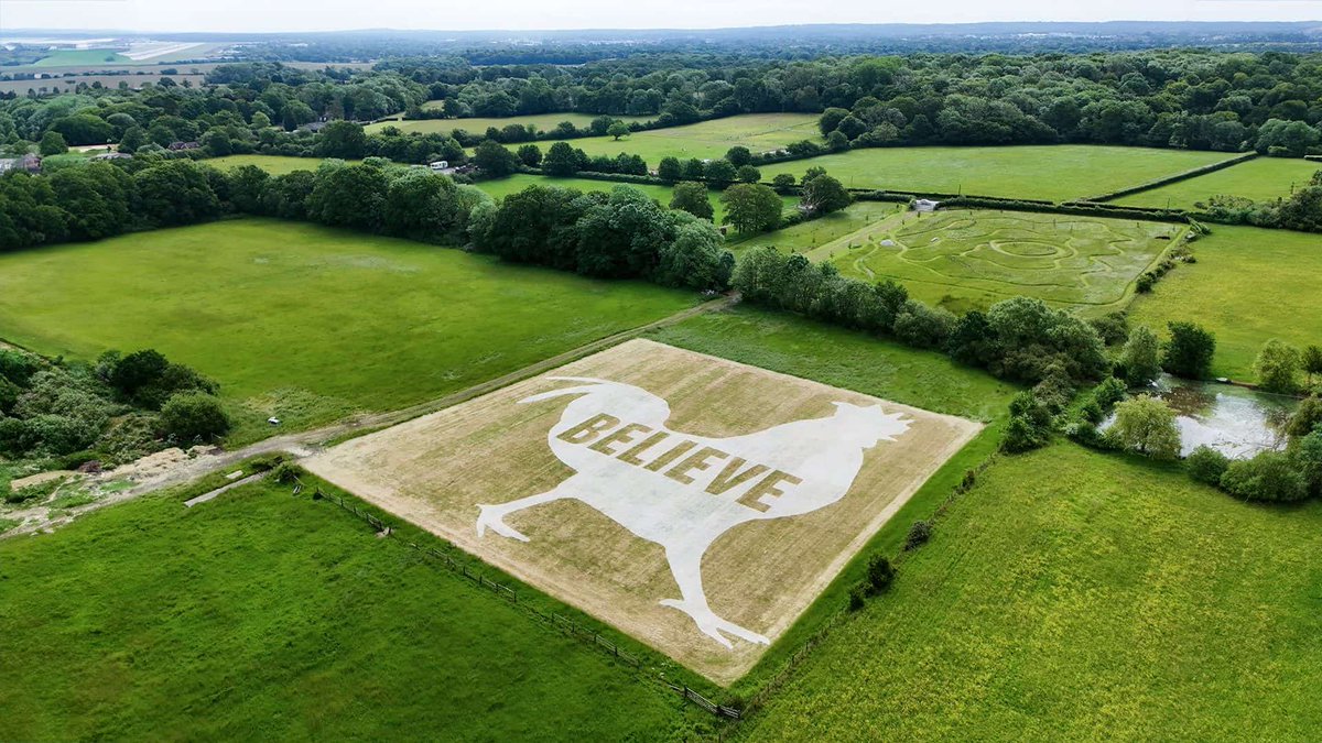 Lürzer’s Archive Issue 227 is now online, featuring the striking 260ft chicken crop circle from KFC's 'Believe in Chicken' campaign by Mother, London! 

Catch key interviews with top CCOs, a Sports+Health special, and over 100 pages of creative insights. 

luerzersarchive.com