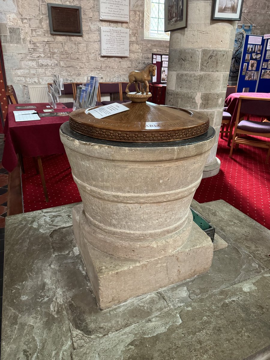 Barb_Drummond's tweet image. #FontsOnFriday bonus #explanation #MuchMarkle #Woodnesday