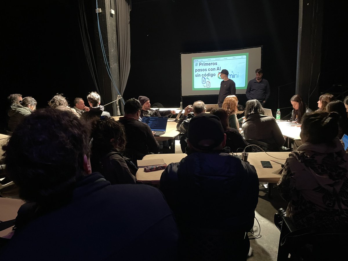 Google Devs Latam (@googledevslatam) on Twitter photo <a href="/nbellocam/">Nicolas Bello Camilletti</a> y <a href="/jorgeucano/">Jorge Cano</a> Google Developer Experts, inician su presentación en <a href="/mediapartyorg/">Media Party🎉</a> con su charla “primeros pasos con AI sin código” #Gemini <a href="/nbellocam/">Nicolas Bello Camilletti</a> y <a href="/jorgeucano/">Jorge Cano</a> Google Developer Experts, inician su presentación en <a href="/mediapartyorg/">Media Party🎉</a> con su charla “primeros pasos con AI sin código” #Gemini