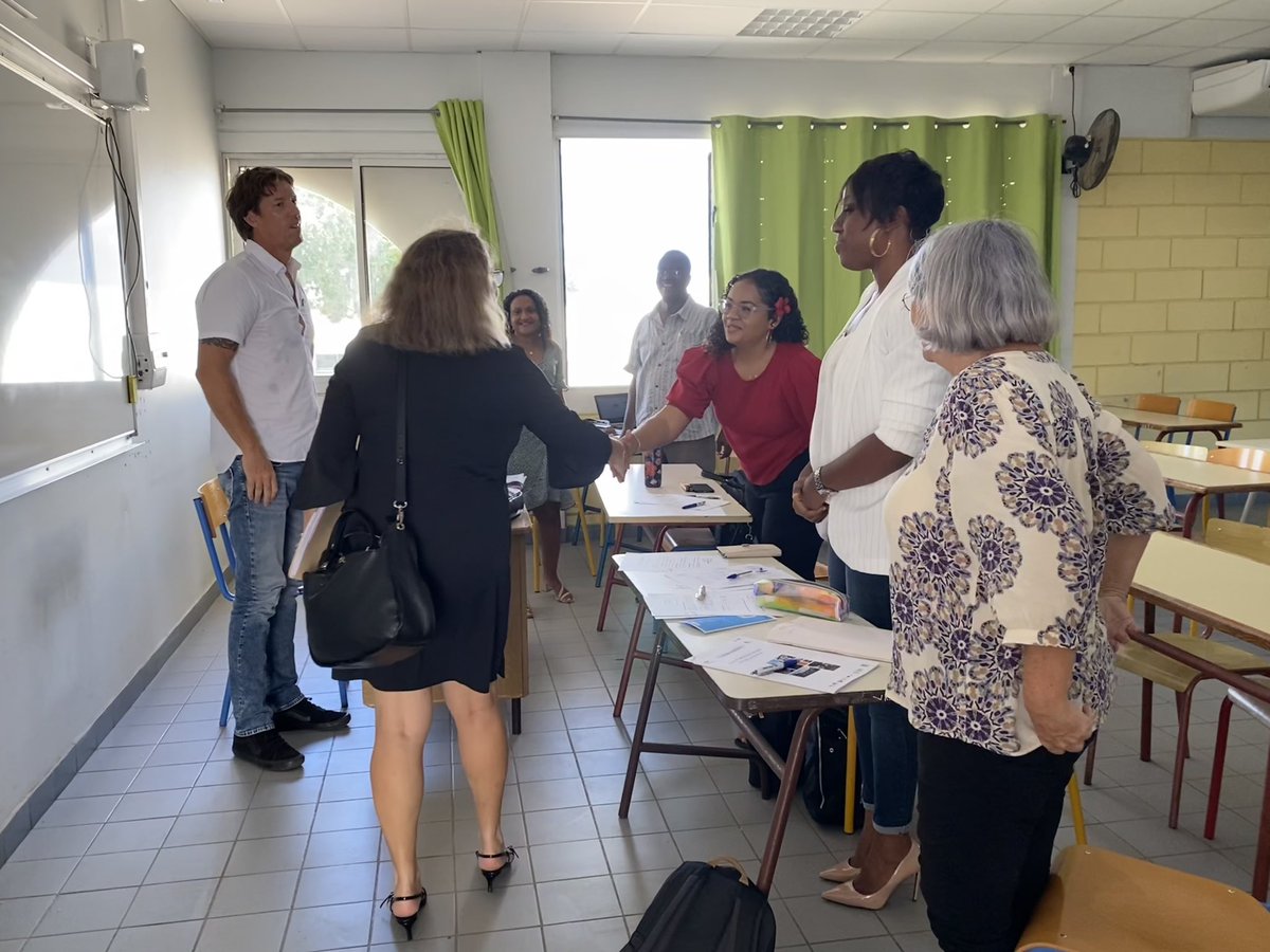 <a href="/gangloffchris/">Christine Gangloff-Ziegler</a> Pré-rentrée des enseignants au lycée Raoul Georges Nicolo de Basse-Terre.

La rectrice de l’<a href="/AcGuadeloupe/">Académie de la Guadeloupe</a>, <a href="/gangloffchris/">Christine Gangloff-Ziegler</a>, échange autour des priorités pour cette nouvelle année scolaire (progression commune, mobilité caribéenne, infrastructures sportives, …). #rentree2024