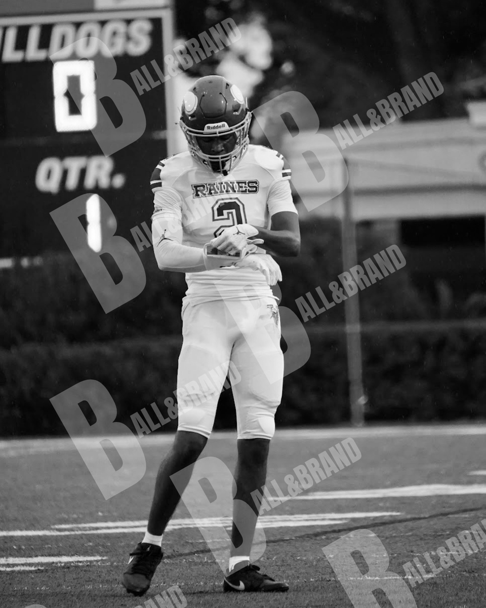 BallandBrand's tweet photo. Raines High school 
#2 Drop his @ if you know it! 

#highschoolfootball #football #nf| #collegefootball #sports #youthfootball #videography #fridaynightlights #jukes #widereceiver #americanfootball #explorepage #quarterback #ballandbrand
#highschool #photography #jaxsports https://t.co/pYKeiqlStt